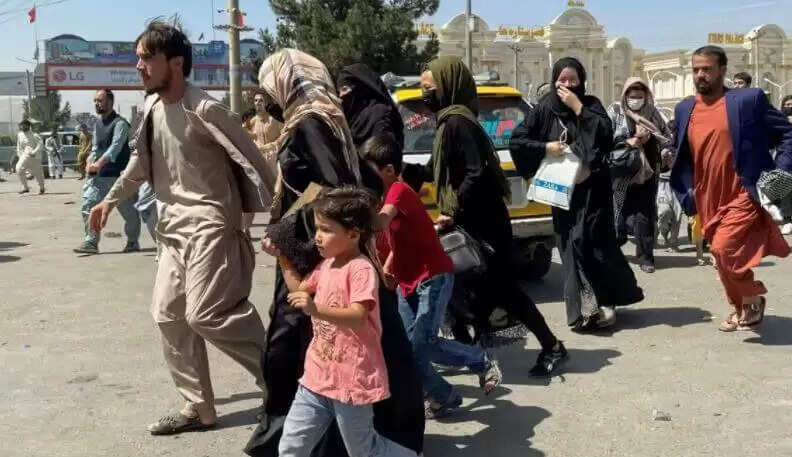 Kabul Latest News : भारतियों को लाने के लिए अफगानिस्तान पहुंचे दो विमान, जानिये अब की ताजा अपडेट, वीडियो के साथ