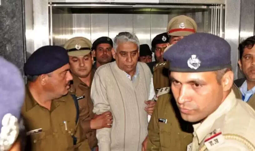 Rampal Latest News : कथित संत रामपाल को हाई कोर्ट से बड़ा झटका, रखी थी ये मांग