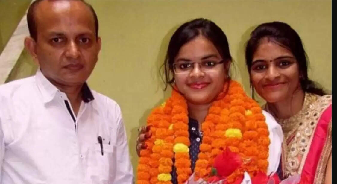 ias sakshi