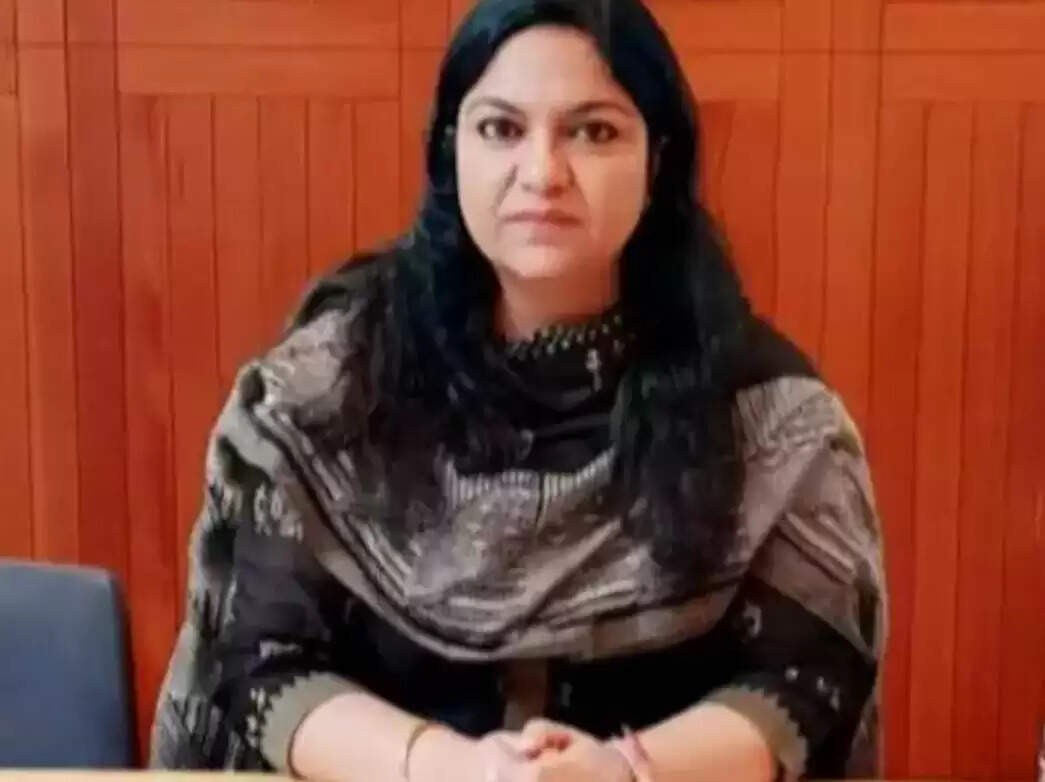 IAS Pooja Singhal