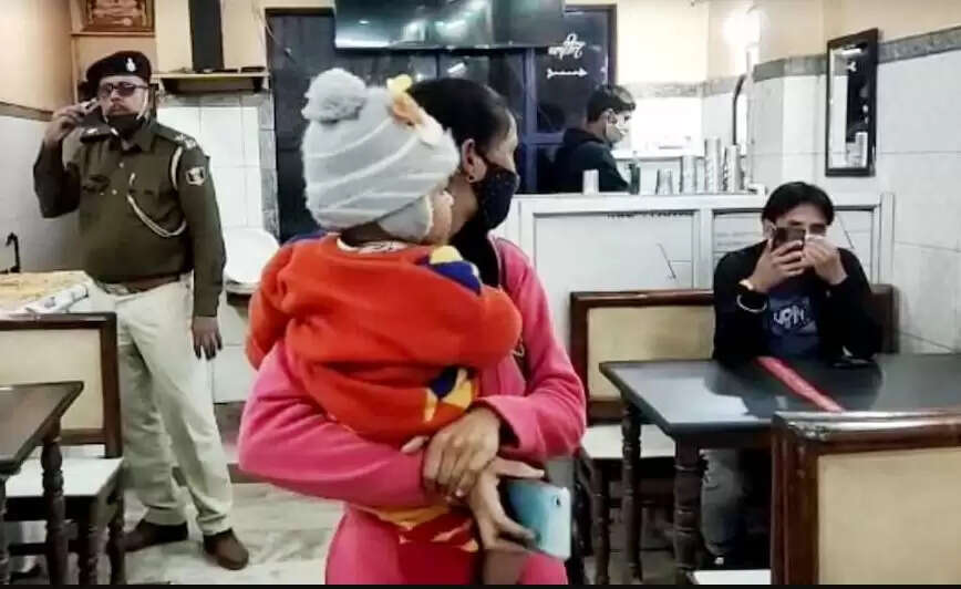 hotel me phuchi patni